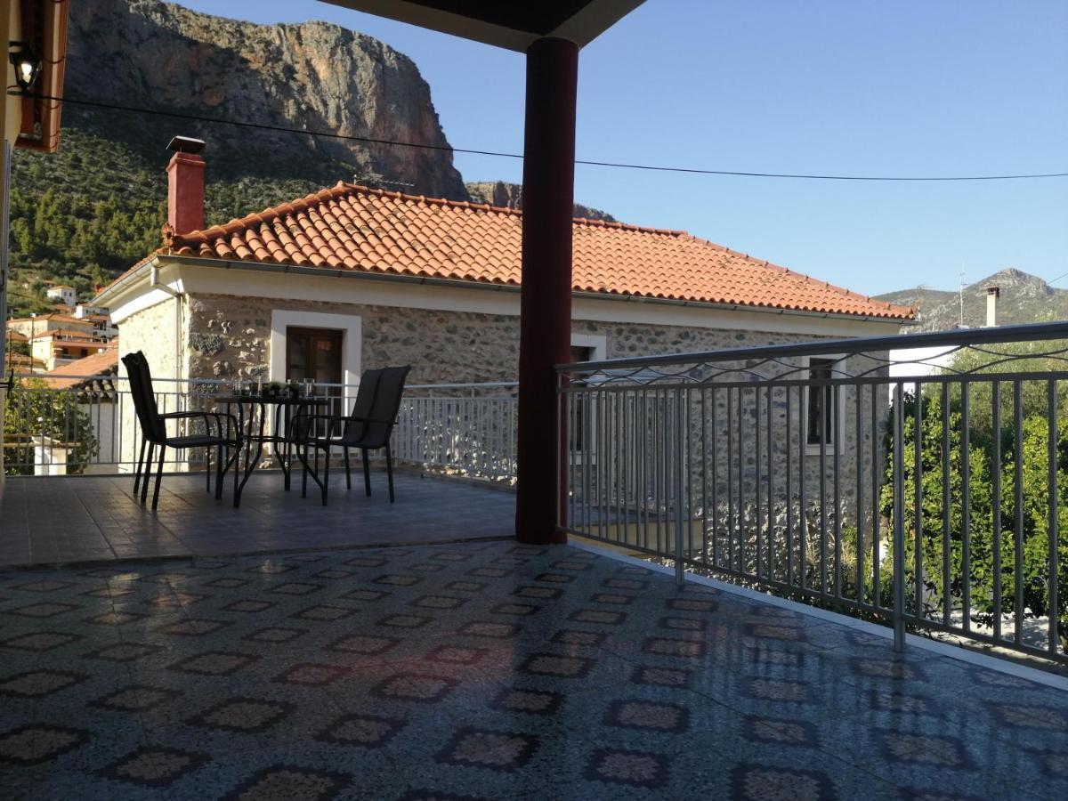 Апартаменты Sunny Cozy House With Grand Courtyard Леонидион Экстерьер фото