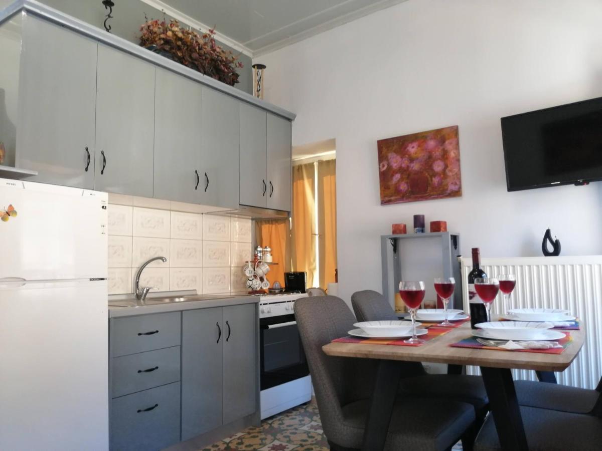 Апартаменты Sunny Cozy House With Grand Courtyard Леонидион Экстерьер фото